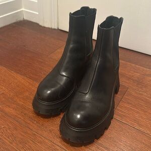 DkNY booties ,Balck